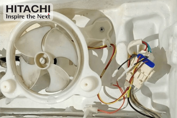 sửa motor cánh quạt tủ lạnh Hitachi
