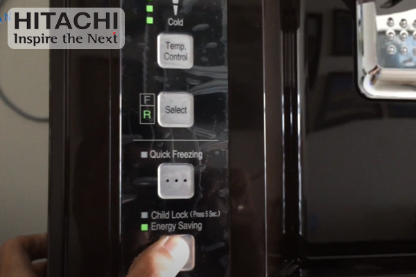 tủ lạnh Hitachi báo lỗi F0 03 là bị làm sao